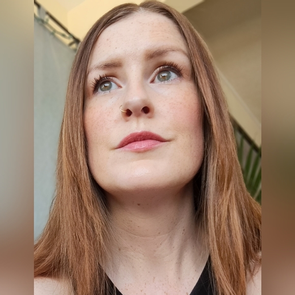 Meet your Posher, Michelle - Picture 2 of 3